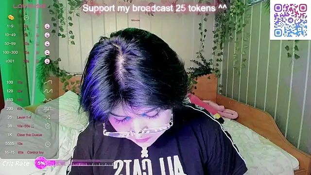 Alisa Monroe online show from November 2025 04:40:01 PM