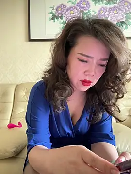 anna yngs online show from May 2026 01:58:02 AM