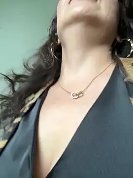 anna yngs online show from May 2026 07:06:01 AM