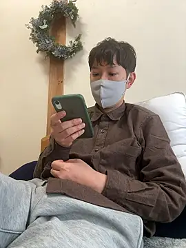 tom19899q online show from December 2025 05:46:01 AM