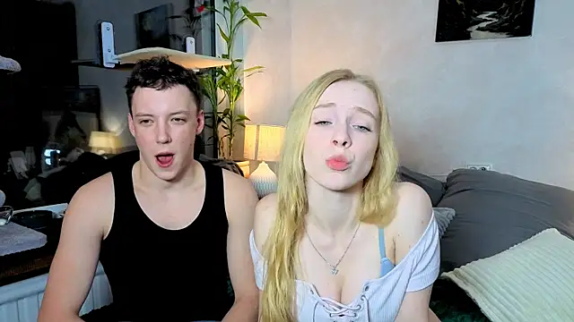 Emily0303 online show from October 2025 03:09:02 AM