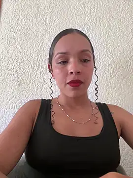 Yasmin777  online show from April 2026 09:01:02 PM