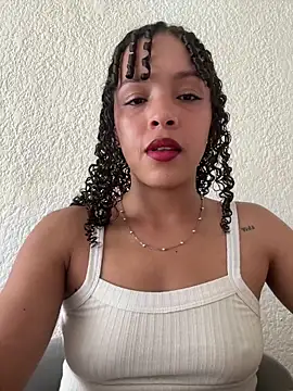 Yasmin777  online show from May 2026 05:54:02 PM