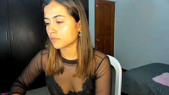 Ana  Pink online show from October 2025 11:45:02 PM