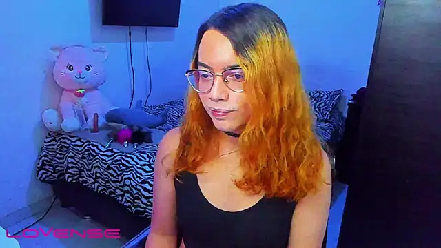 Snapshot of lillykittyy chatting on December 2025 08:27:02 PM lillykittyy online show from December 2025 08:27:02 PM