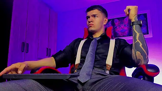 ALPHA DOMINUS  online show from September 2025 04:01:01 AM