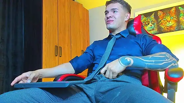 ALPHA DOMINUS  online show from October 2025 03:57:01 AM