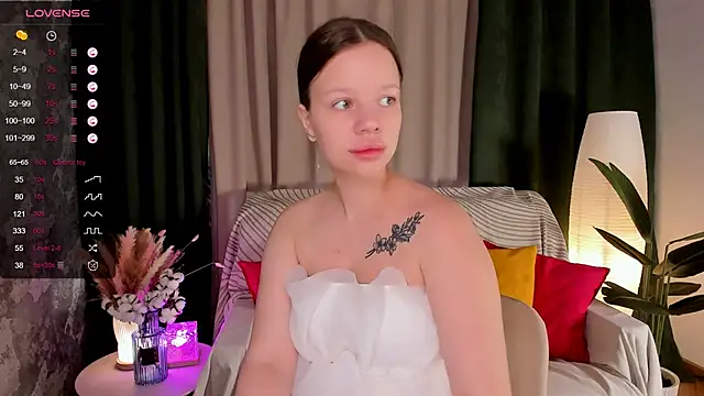 Snapshot of marydreams_ chatting on June 2026 02:23:02 AM marydreams online show from June 2026 02:23:02 AM