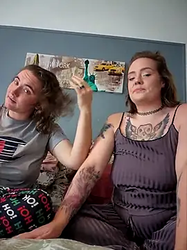 AndHerXO online show from December 2025 01:59:02 PM