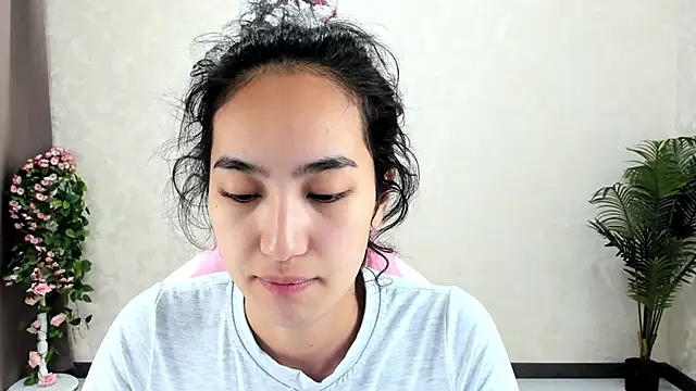 FlirtyAura online show from November 2025 12:44:01 AM