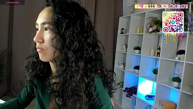 FlirtyAura online show from May 2026 03:37:02 AM
