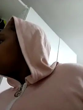 Snapshot of SativaHot96 chatting on March 2026 04:14:02 AM SativaHot96 online show from March 2026 04:14:02 AM