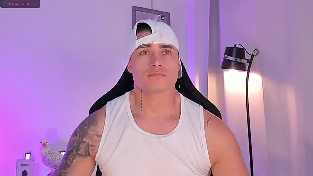 connorsmiith online show from May 2026 12:35:02 PM