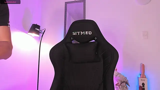 connorsmiith online show from May 2026 12:03:02 PM