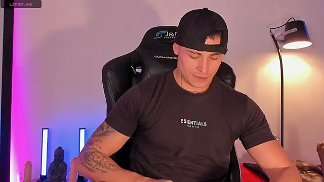 connorsmiith online show from July 2026 12:46:02 PM