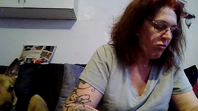 RubyyRosee online show from April 2026 01:59:01 PM