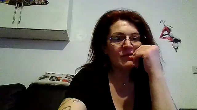 RubyyRosee online show from April 2026 02:25:01 PM