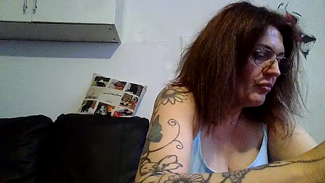 RubyyRosee online show from May 2026 01:43:02 PM