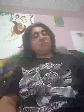 Snapshot of Lovelyrainn chatting on October 2025 12:00:02 AM Lovelyrainn online show from October 2025 12:00:02 AM