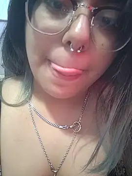 Snapshot of Lovelyrainn chatting on November 2025 10:32:02 PM Lovelyrainn online show from November 2025 10:32:02 PM