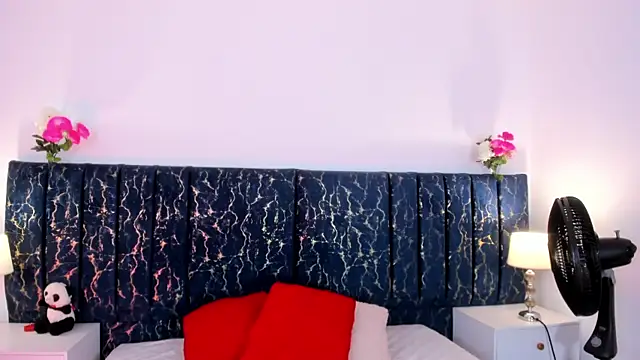 katte landerr online show from May 2026 01:08:02 PM