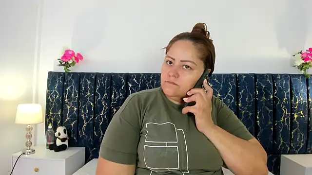 katte landerr online show from May 2026 01:07:02 PM