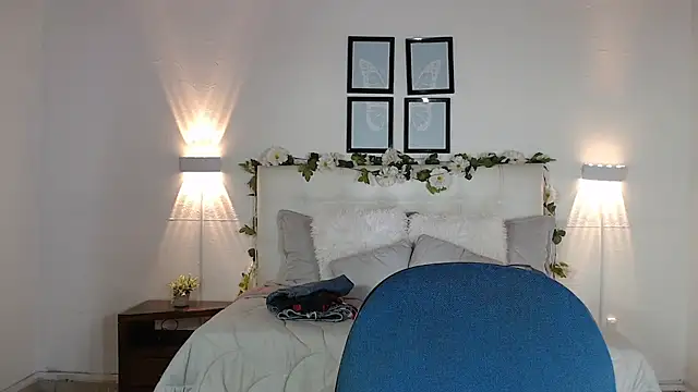 Megan 05  online show from September 2025 06:01:02 PM