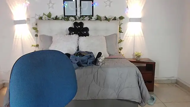 Megan 05  online show from February 2026 06:59:02 PM