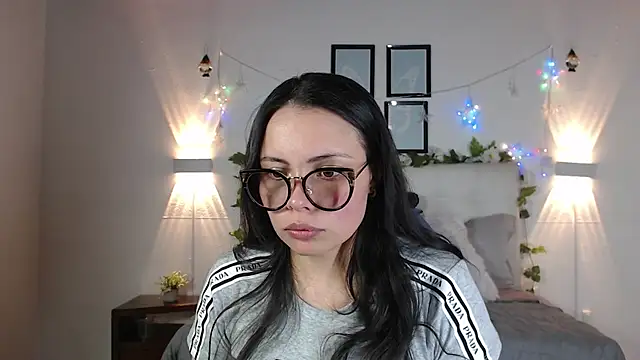 Megan 05  online show from March 2026 06:34:02 PM