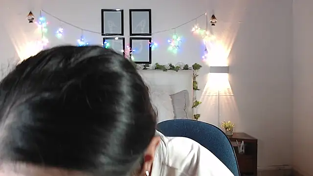 Megan 05  online show from April 2026 06:46:02 PM