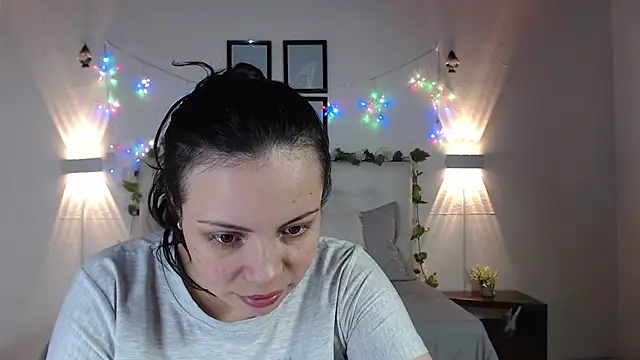 Megan 05  online show from May 2026 06:56:02 PM