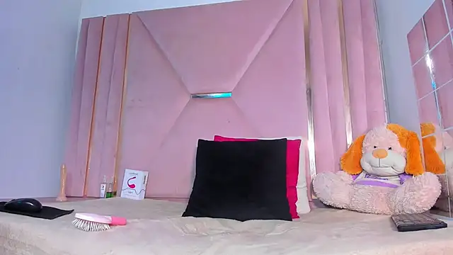 jazmin waked online show from December 2025 03:46:02 AM