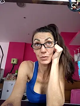 Eimikuro11 online show from October 2025 10:12:01 AM