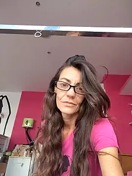 Eimikuro11 online show from October 2025 11:22:01 AM