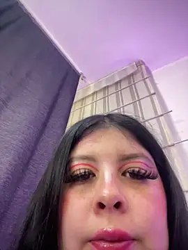 Angie lynn online show from September 2025 02:39:02 AM