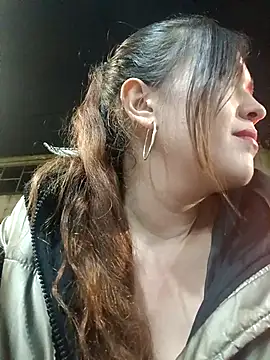 miss berlyn online show from December 2025 02:31:01 AM