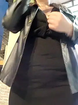 Snapshot of miss_berlyn chatting on March 2026 11:24:01 PM miss berlyn online show from March 2026 11:24:01 PM