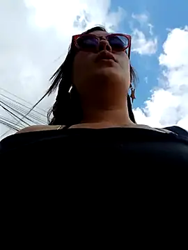 Snapshot of miss_berlyn chatting on April 2026 06:03:01 PM miss berlyn online show from April 2026 06:03:01 PM