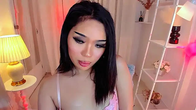 MS LUNA online show from February 2026 12:15:02 AM