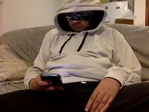 CaiBull online show from December 2025 06:49:02 PM