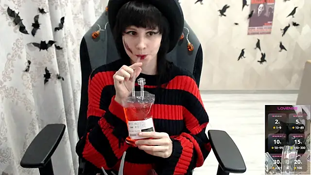 Snapshot of MistyDark chatting on October 2025 10:19:02 AM MistyDark online show from October 2025 10:19:02 AM