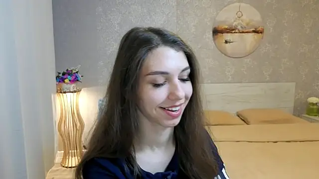 Snapshot of KellyShines chatting on June 2026 04:20:02 PM KellyShines online show from June 2026 04:20:02 PM