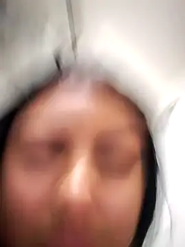 Megara 25 online show from November 2025 06:29:01 PM