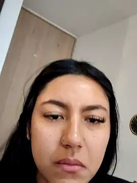 Megara 25 online show from November 2025 05:13:02 PM