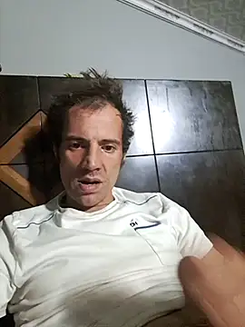 Snapshot of Johan199118 chatting on December 2025 08:37:02 PM Johan199118 online show from December 2025 08:37:02 PM