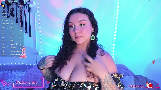 Snapshot of meggan_millerr chatting on December 2025 12:37:02 AM meggan millerr online show from December 2025 12:37:02 AM