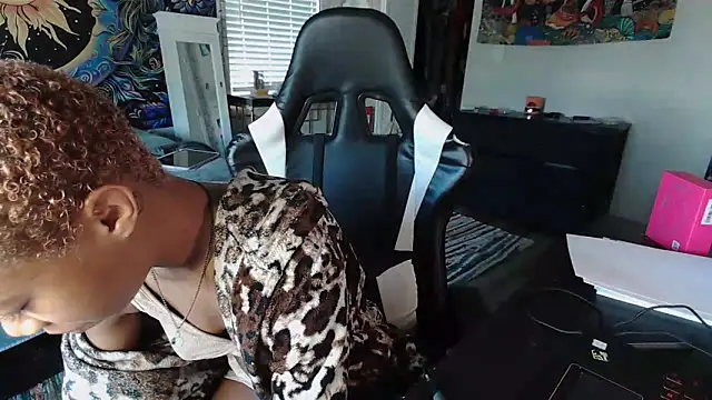 tsunamitori online show from November 2025 05:08:01 PM