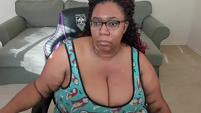 Snapshot of Josie4yourpleasure chatting on December 2025 03:49:02 PM Josie4yourpleasure online show from December 2025 03:49:02 PM