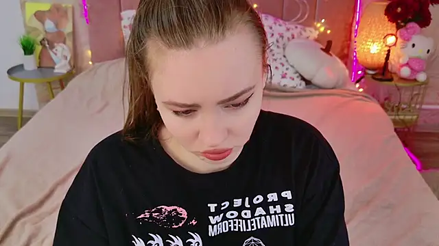 Moon  Bunny online show from February 2026 12:22:02 PM