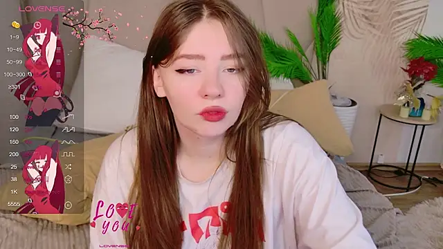 Moon  Bunny online show from April 2026 04:23:01 PM